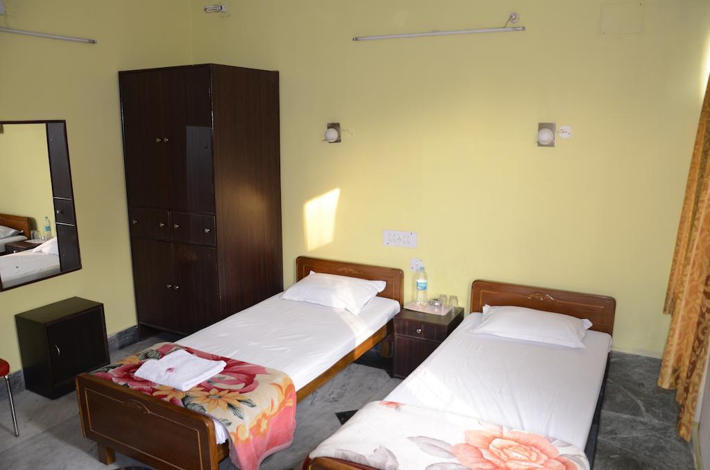Kim Lawn Guest House Kolkata Eksteriør bilde